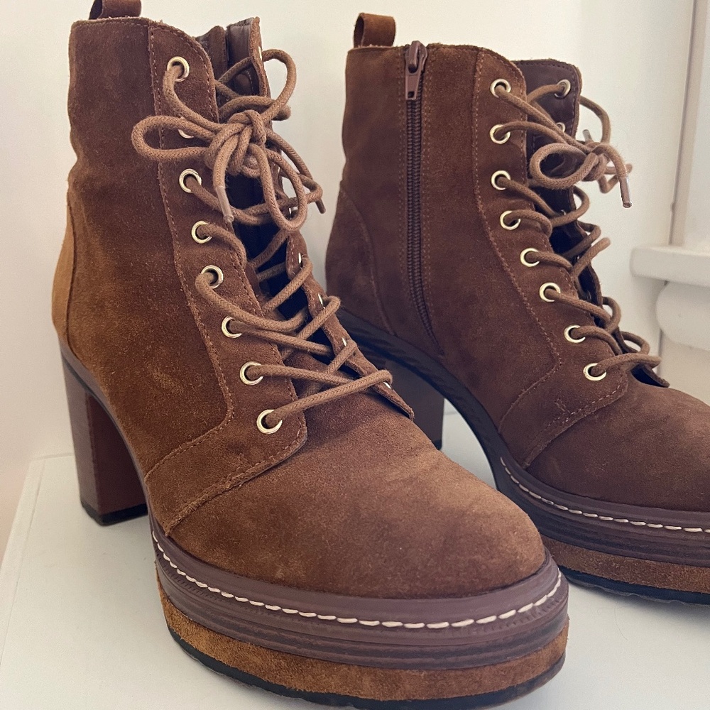 Steve Madden Suede Cognac Tan Heel Boots - Size 9